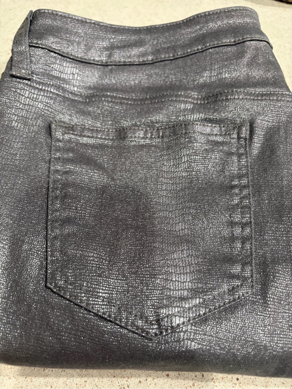 Chico's Metallic Skinny Pants Gray Size 2.5R. Like New